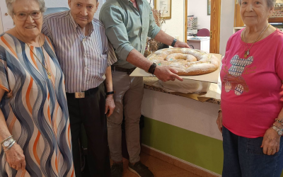 Tradicional rosca en honor a las fiestas de Ajofrín.